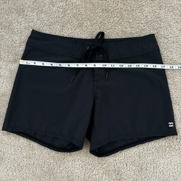 Billabong womens boardshorts - Picture 8 of 8